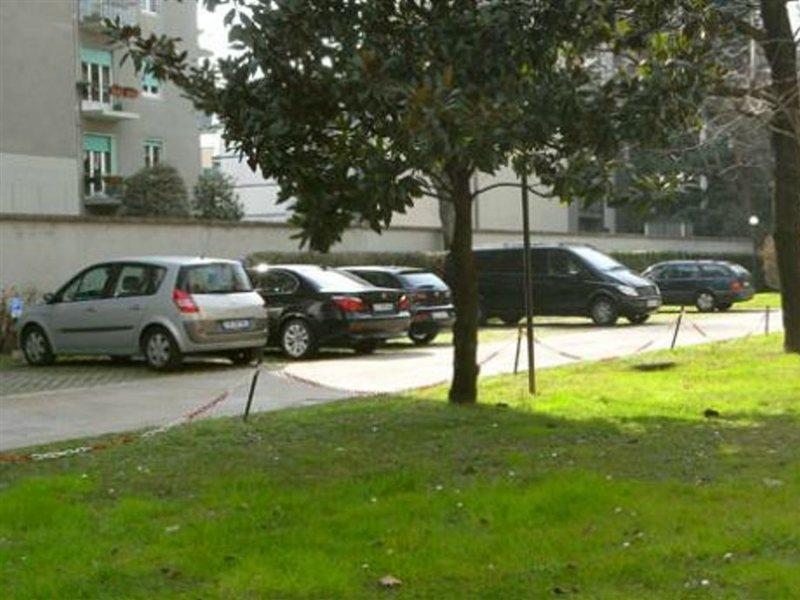 Ih Hotels Milano Aparthotel Argonne Park Exterior foto